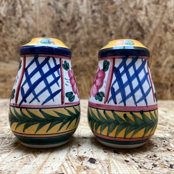 Ceramic Floral Salt & Pepper Shakers - Picture 4 of 6